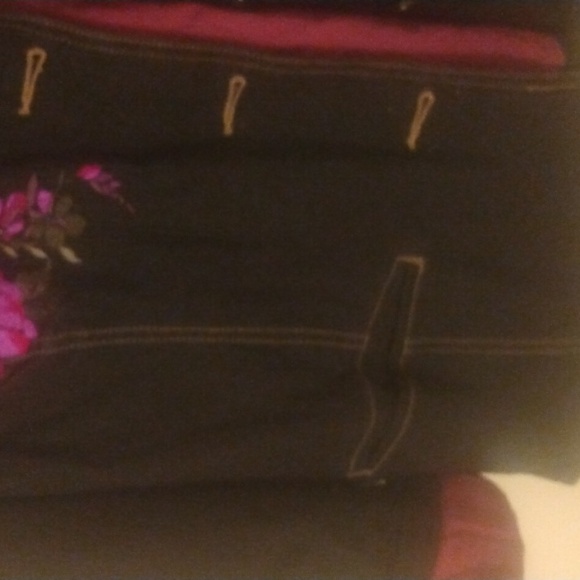 Stylish denim jacket size 2X.  Beautiful fuchsia lining. - Picture 13 of 13